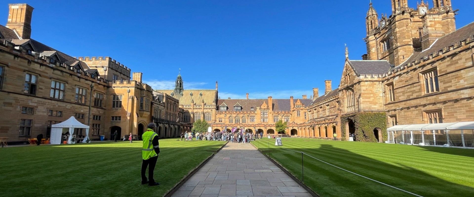 Adapting to a New Academic and Social Environment for Successful UK University Admissions