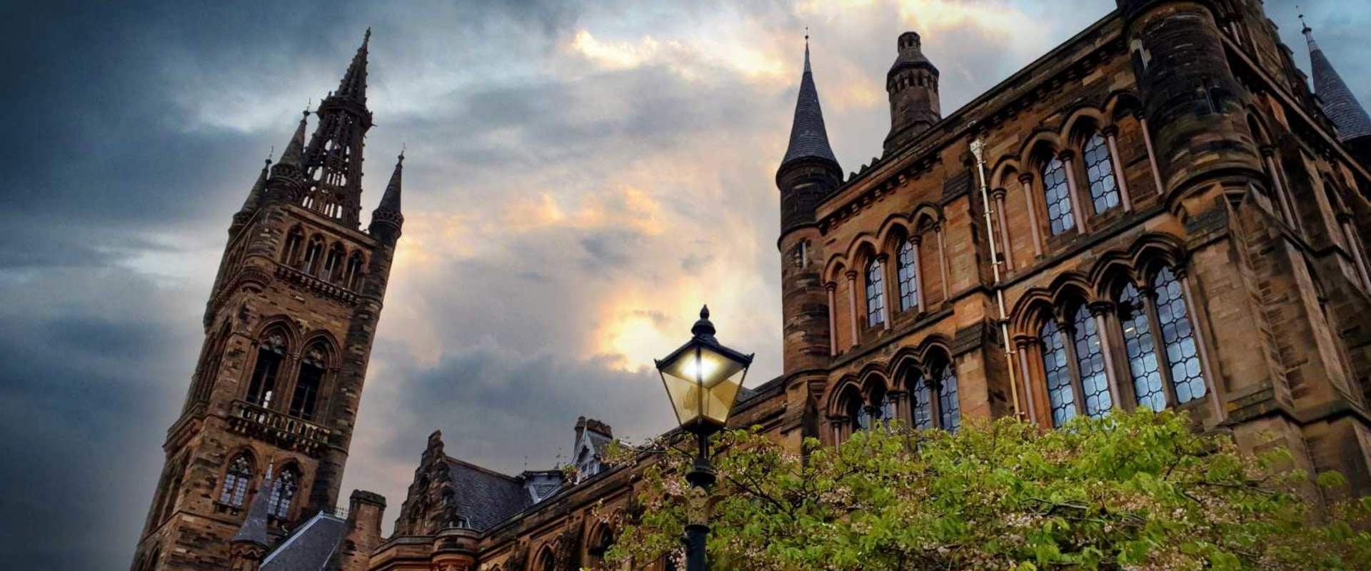Explaining Lower Grades or Test Scores: Tips for UK University Admissions
