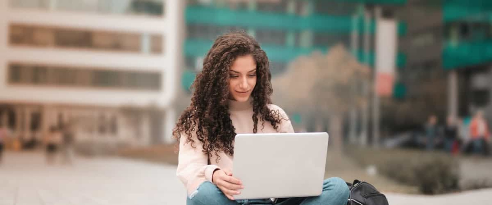 Understanding Early Decision Deadlines for UK University Admissions